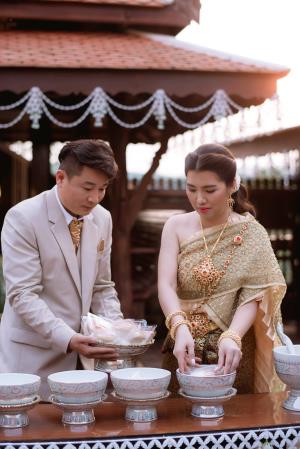 ชุดไทยเจ้าสาว ชุดไทยจักรพรรดิ์ เช่าที่แบมบี้ เวดดิ้ง ห้วยขวาง